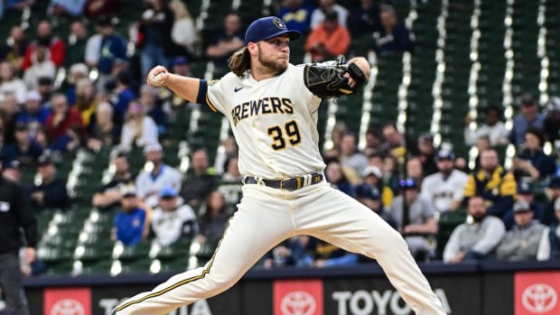 Milwaukee Brewers Corbin Burnes